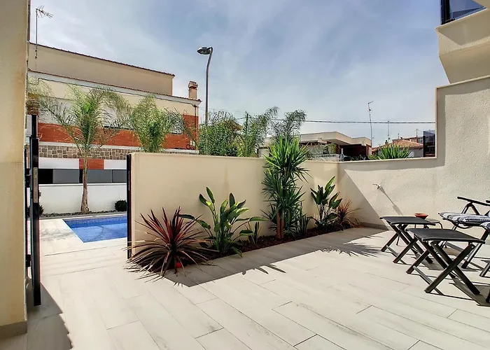 Elisa Beach Apartment - 8209