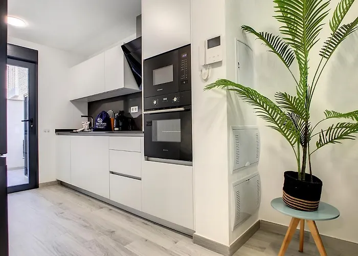Elisa Beach Apartment - 8209